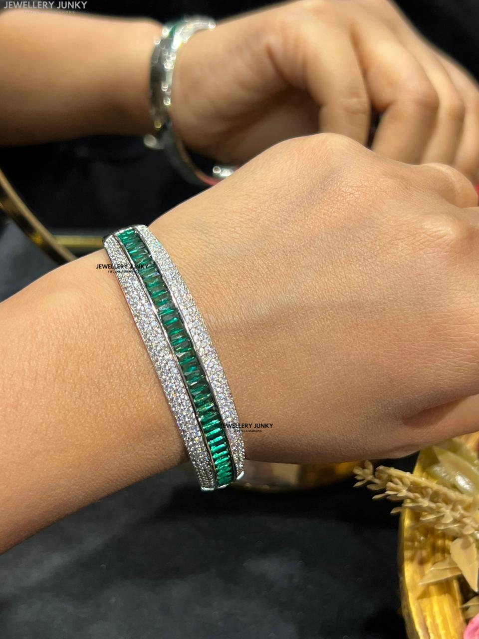 LASHLEY  DIAMOND BRACELET