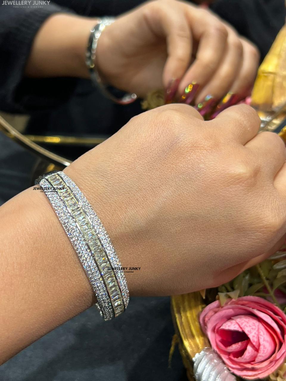 LASHLEY  DIAMOND BRACELET
