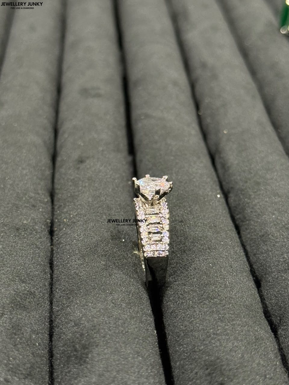 AASHVI DIAMOND RING