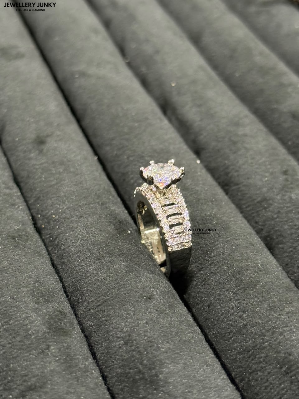 AASHVI DIAMOND RING