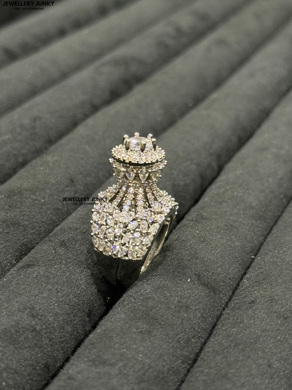 ALFREDA DIAMOND RING