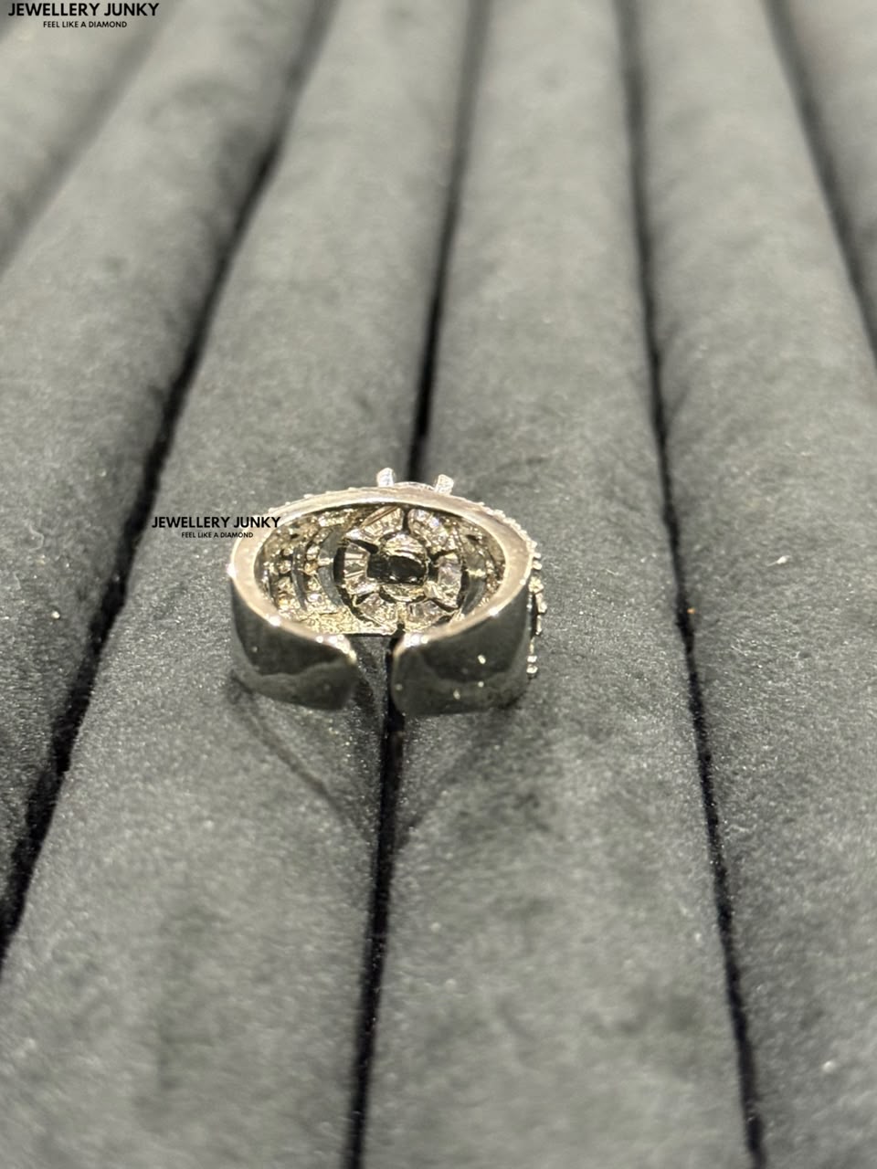 OORJA DIAMOND RING