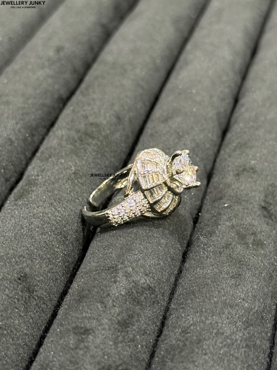 DONNA DIAMOND RING