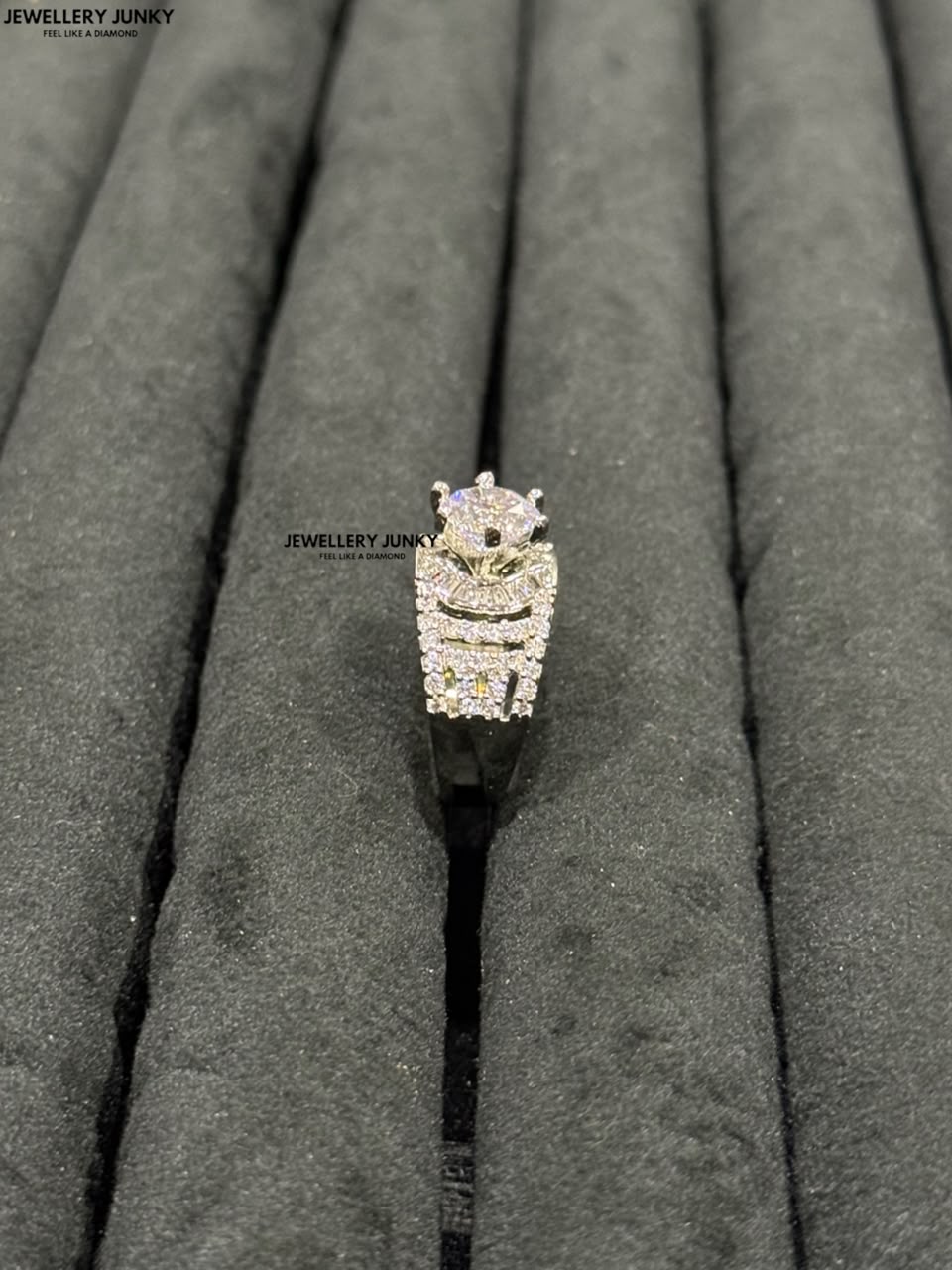 SHANNON DIAMOND RING