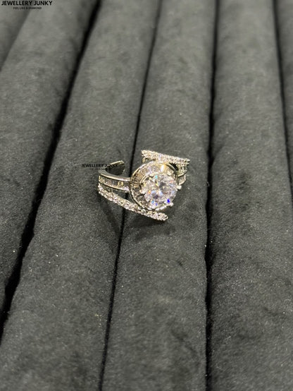 GLENDA DIAMOND RING
