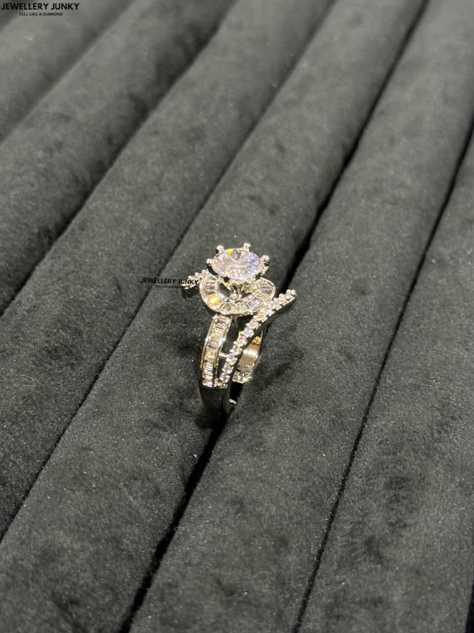 GLENDA DIAMOND RING