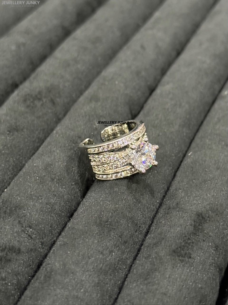 SHARON DIAMOND RING