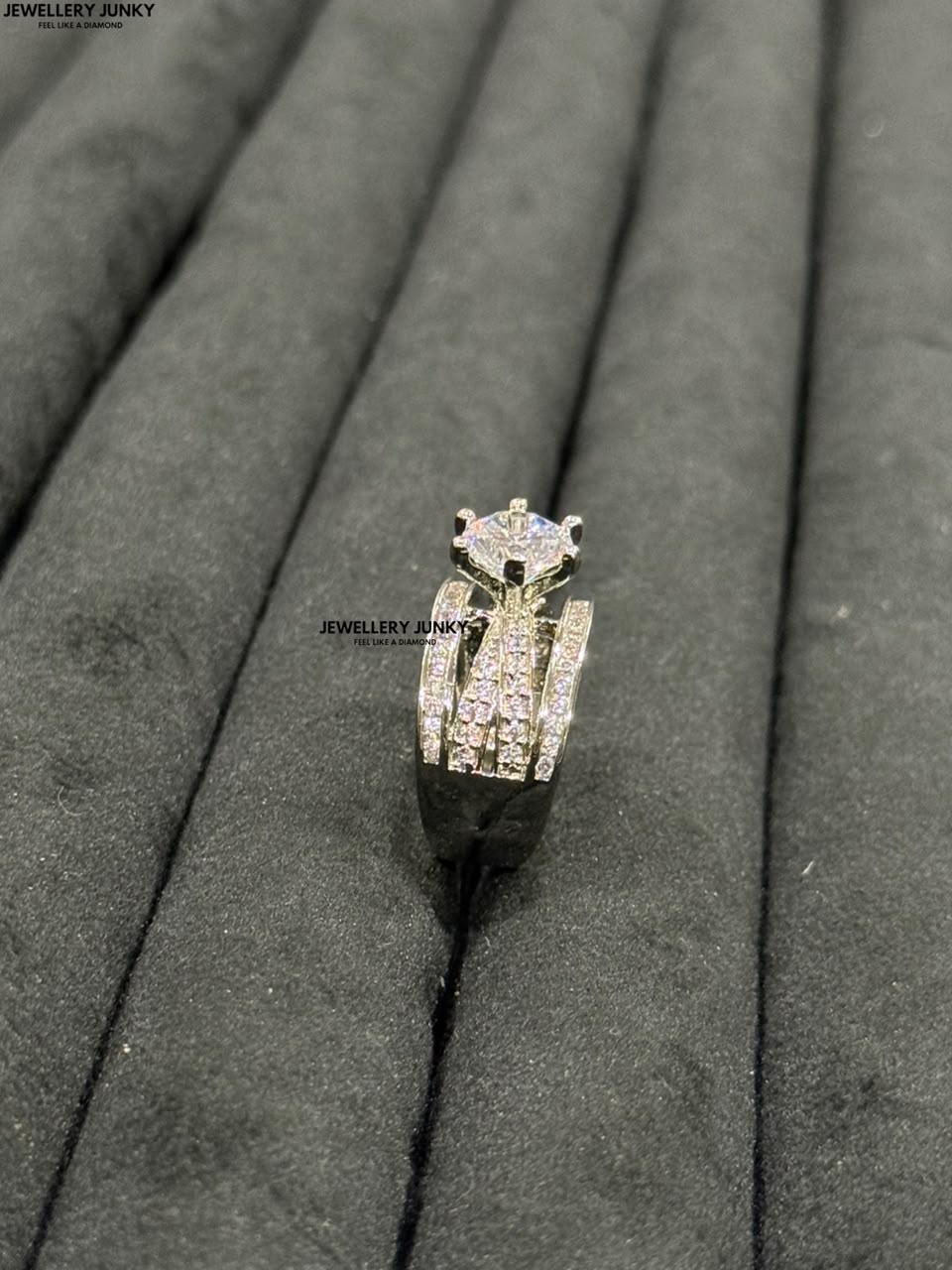 SHARON DIAMOND RING