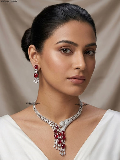 PRADIKA DIAMOND NECKLACE
