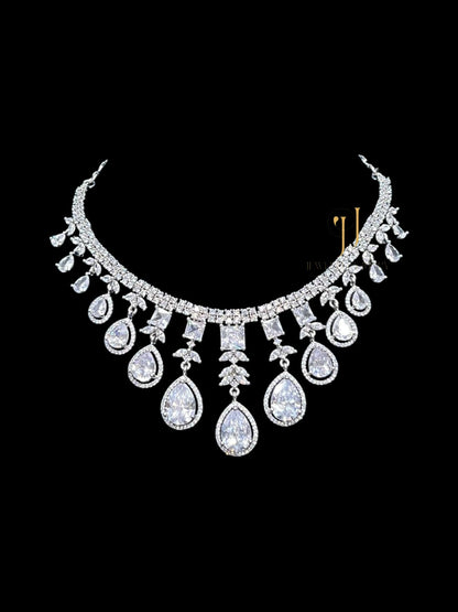 HADLEE DIAMOND NECKLACE