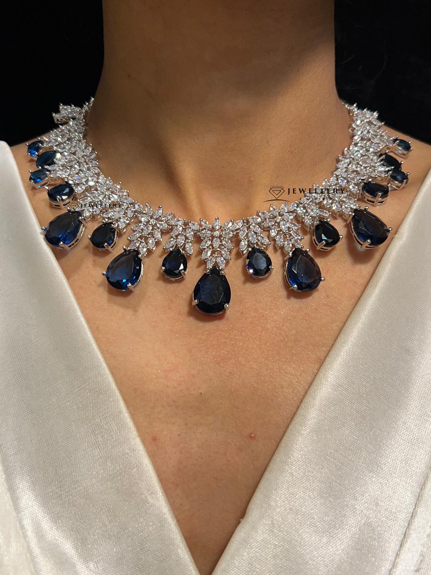 INA DIAMOND NECKLACE