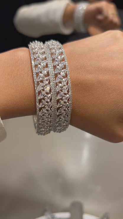 LILY DIAMOND BANGLE