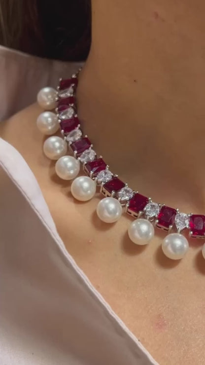 SOHA DIAMOND PEARL NECKLACE