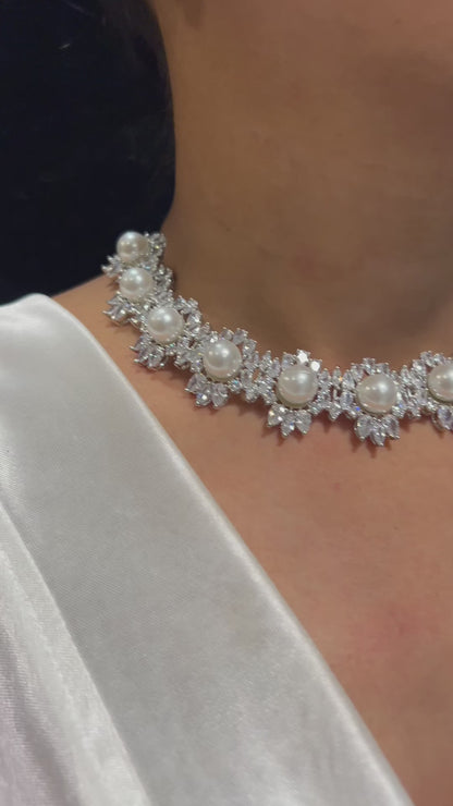 XENIA DIAMOND PEARL NECKLACE